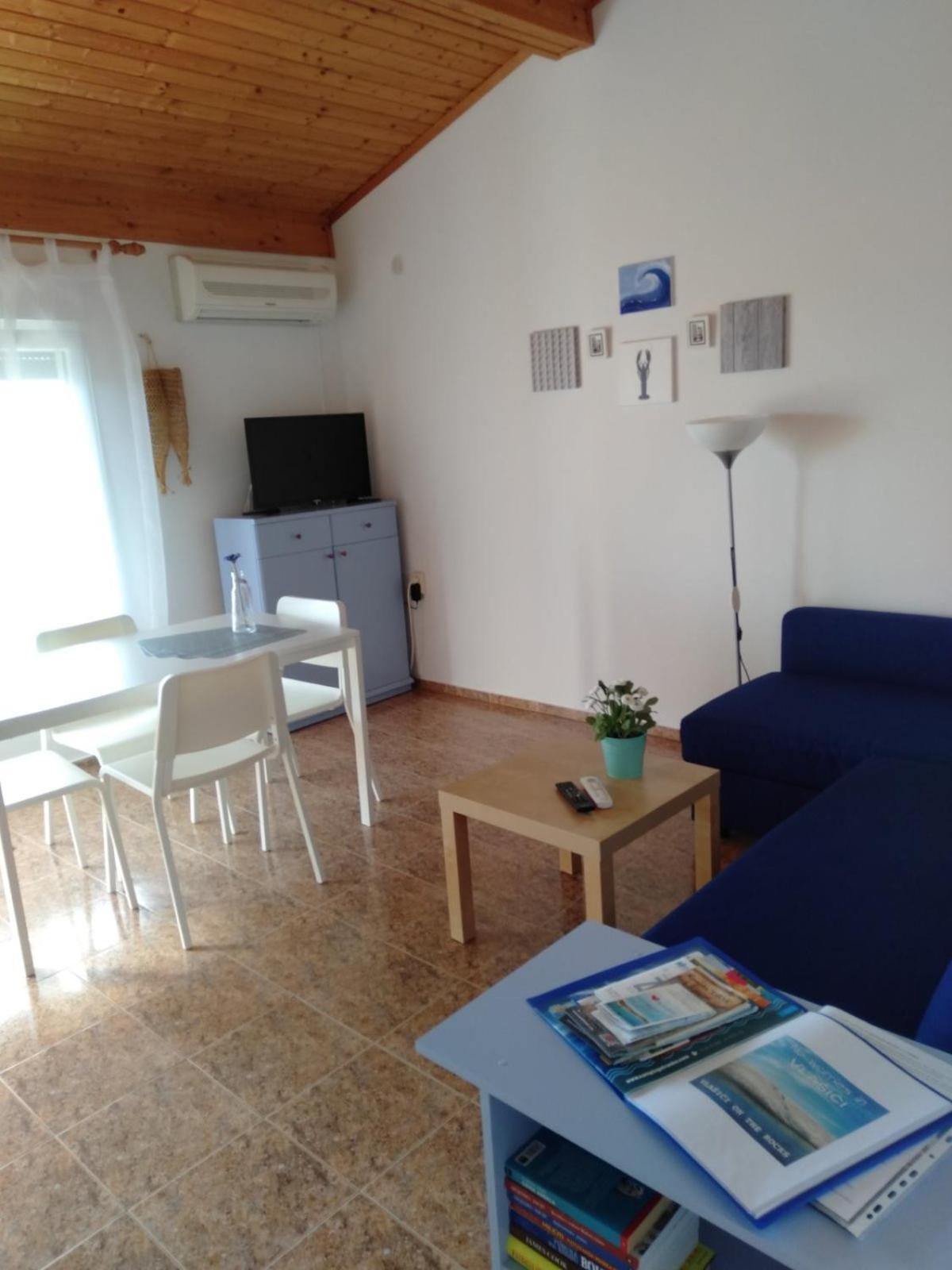 Little Heaven On Earth - Apartmani Martina Vlašići Buitenkant foto